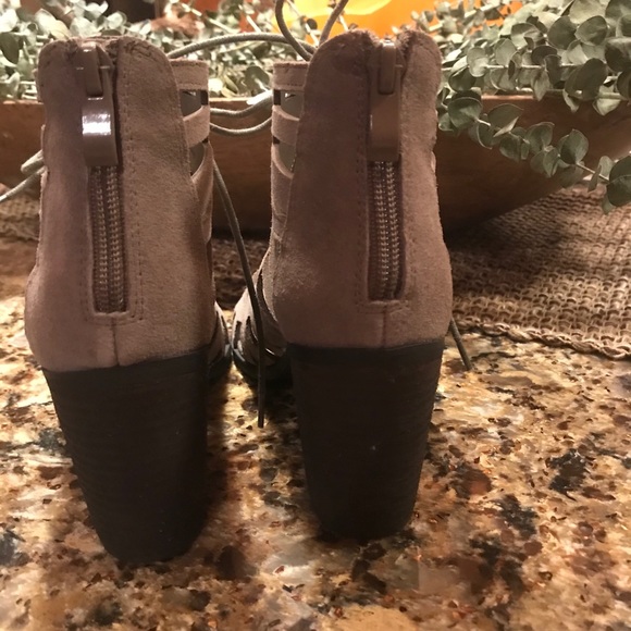 3 inch High heeled! Never worn ! - Picture 3 of 4